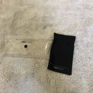 Sunglasses case. Quay Australia